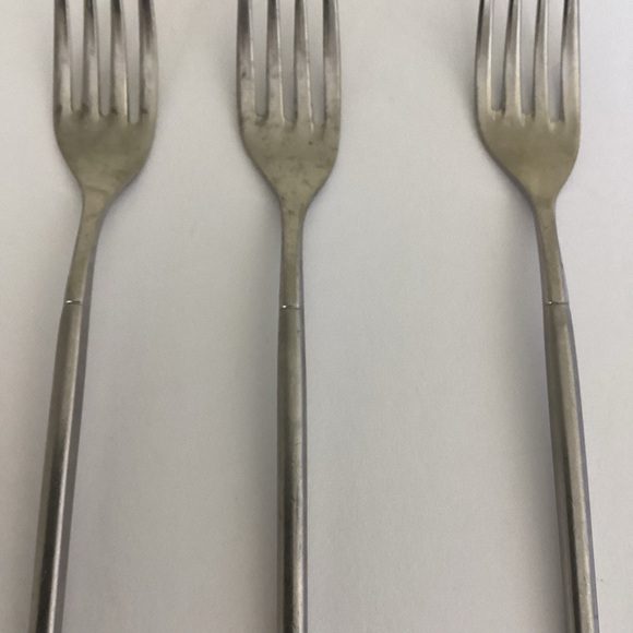 Guy Degrenne Flatware Set of 3 Long Forks - Picture 4 of 12